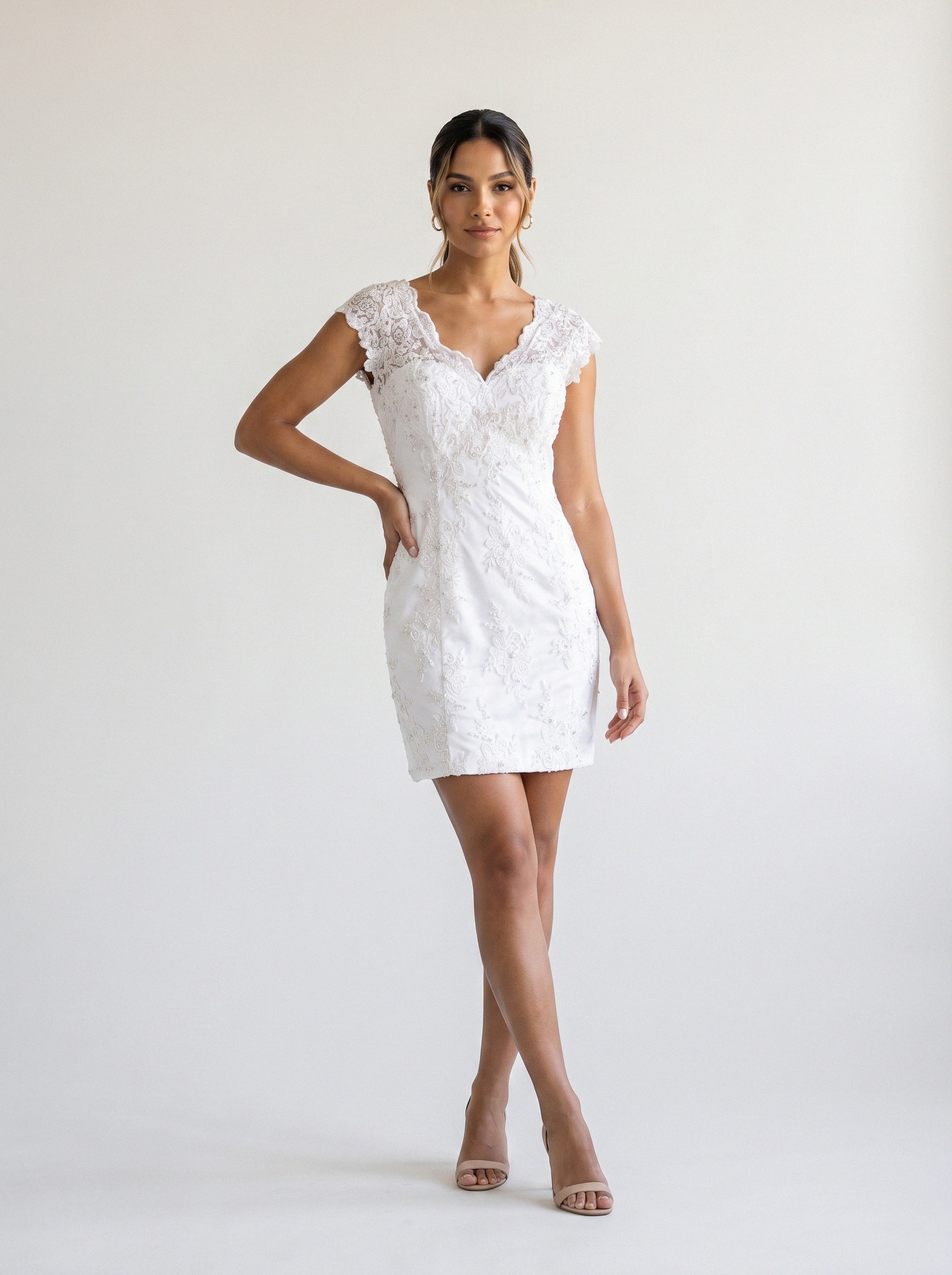 Vestido de noiva reto de renda alça larga da Koisa Linda