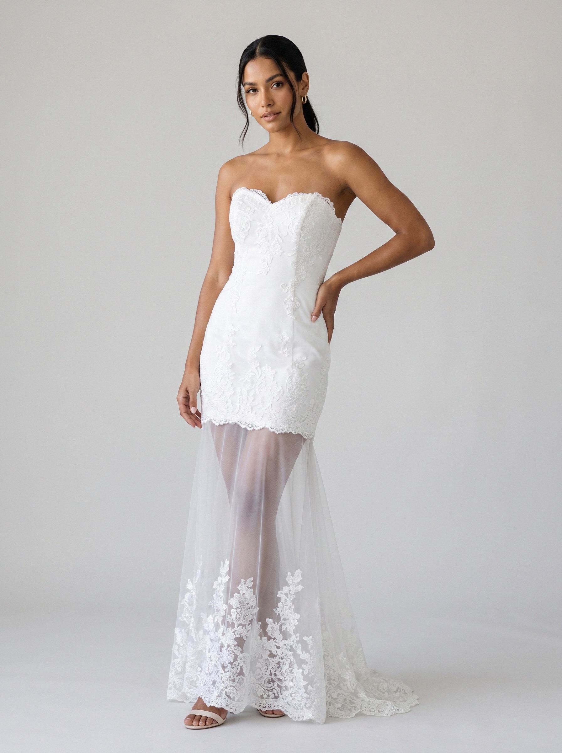 Vestido de noiva sereia de renda decote coração da Koisa Linda