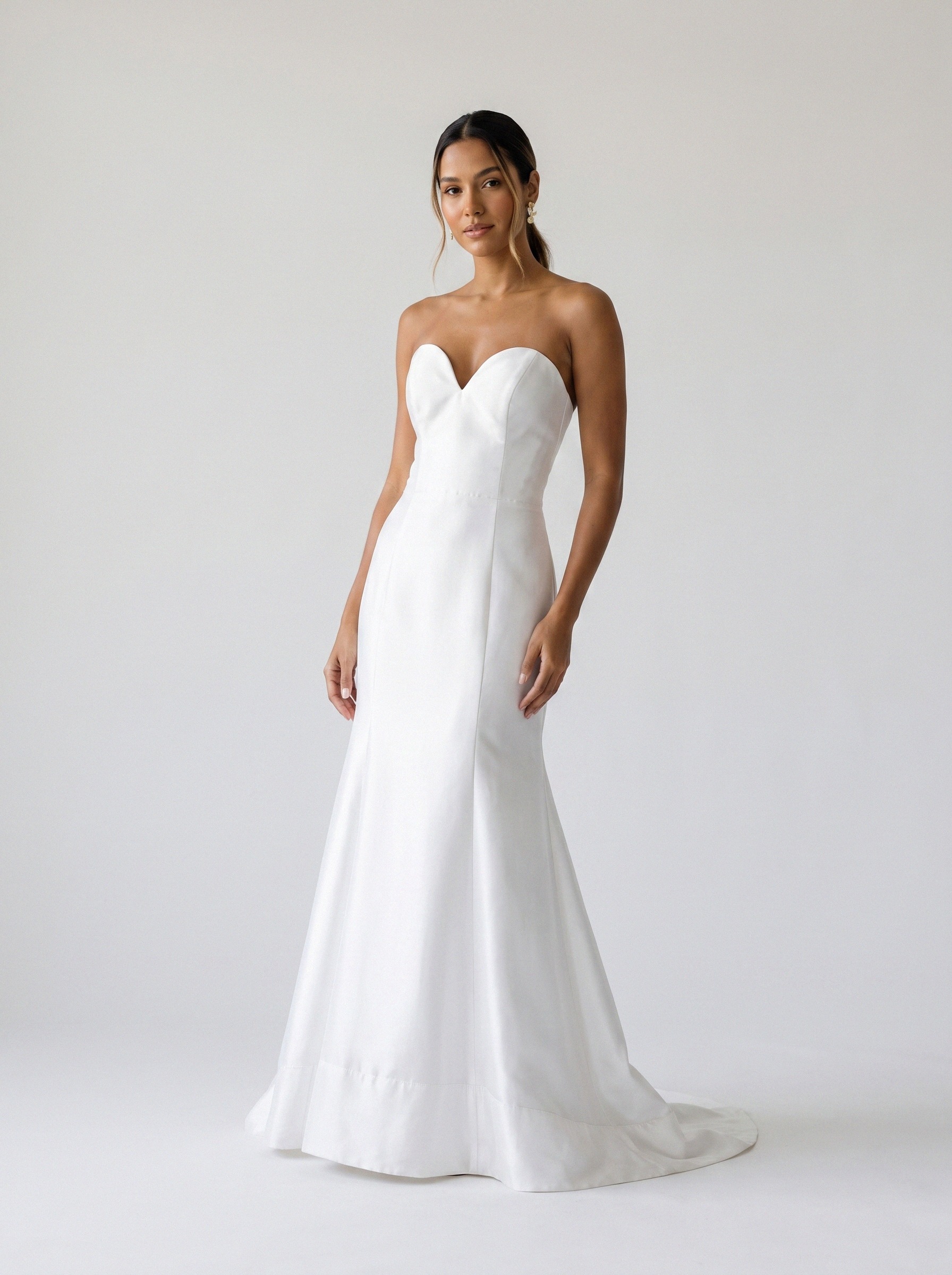 Vestido de noiva semi-sereia de crepe decote coração da Koisa Linda