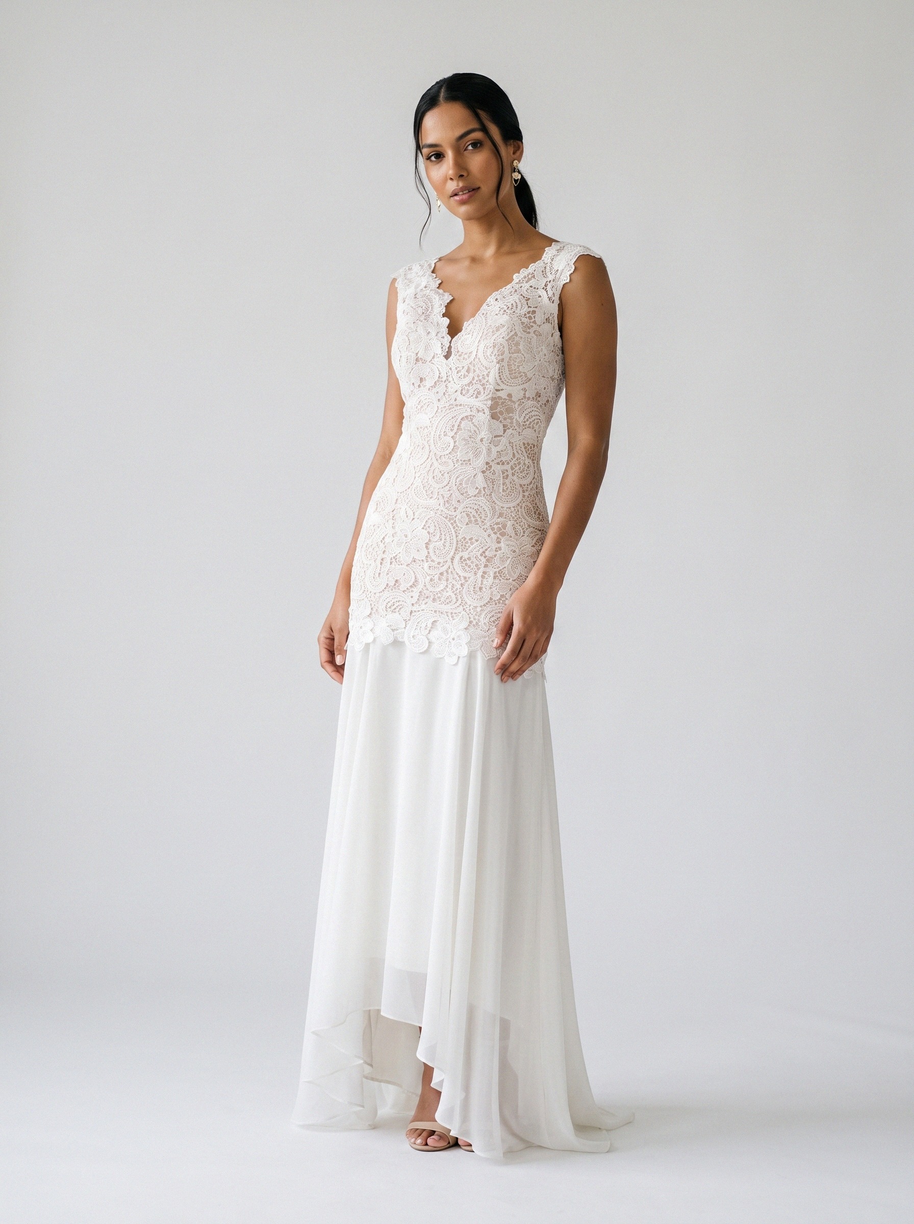 Vestido de noiva semi-sereia de renda alça larga da Koisa Linda