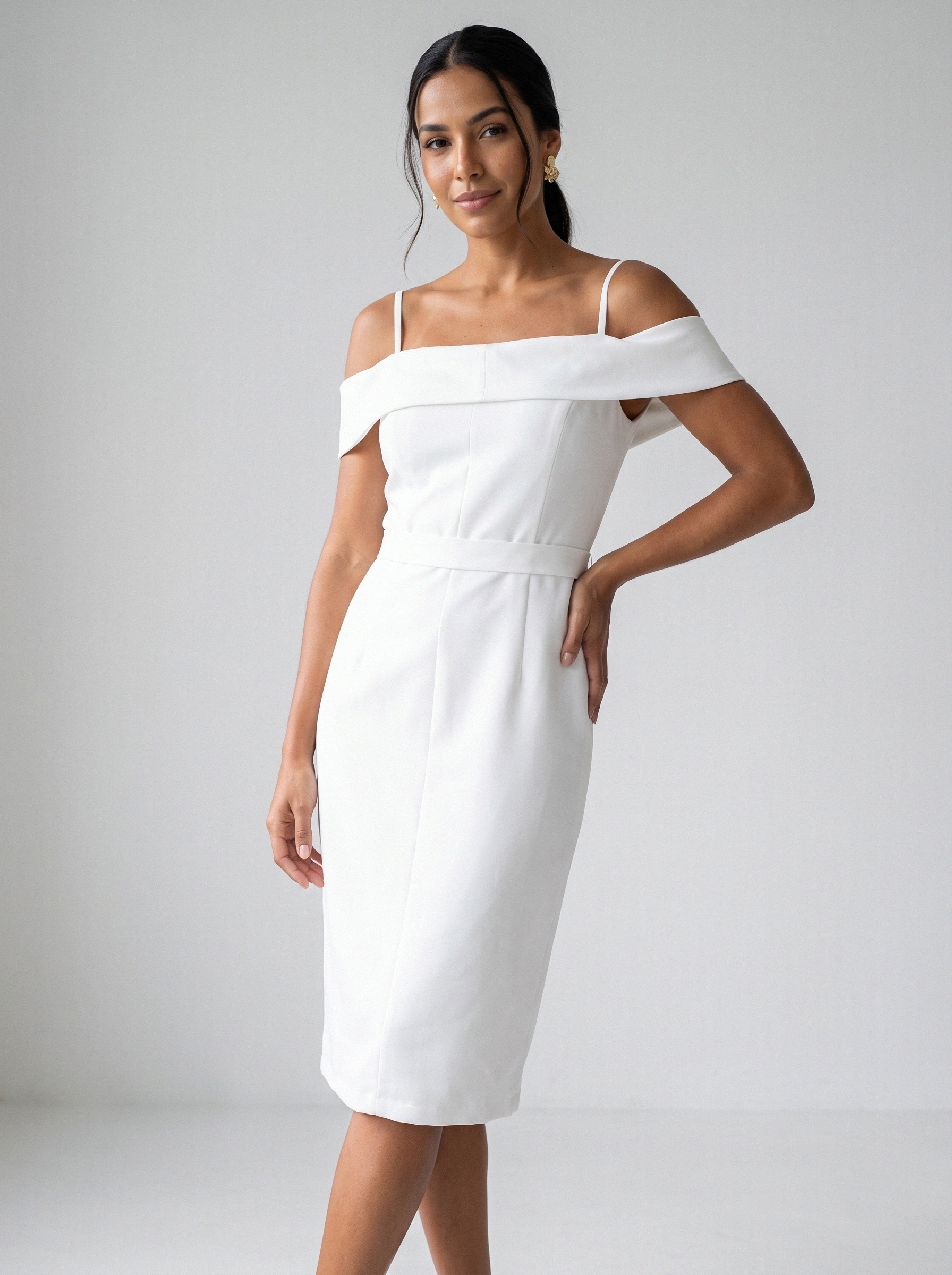 Vestido de noiva reto de crepe alça fina da Koisa Linda
