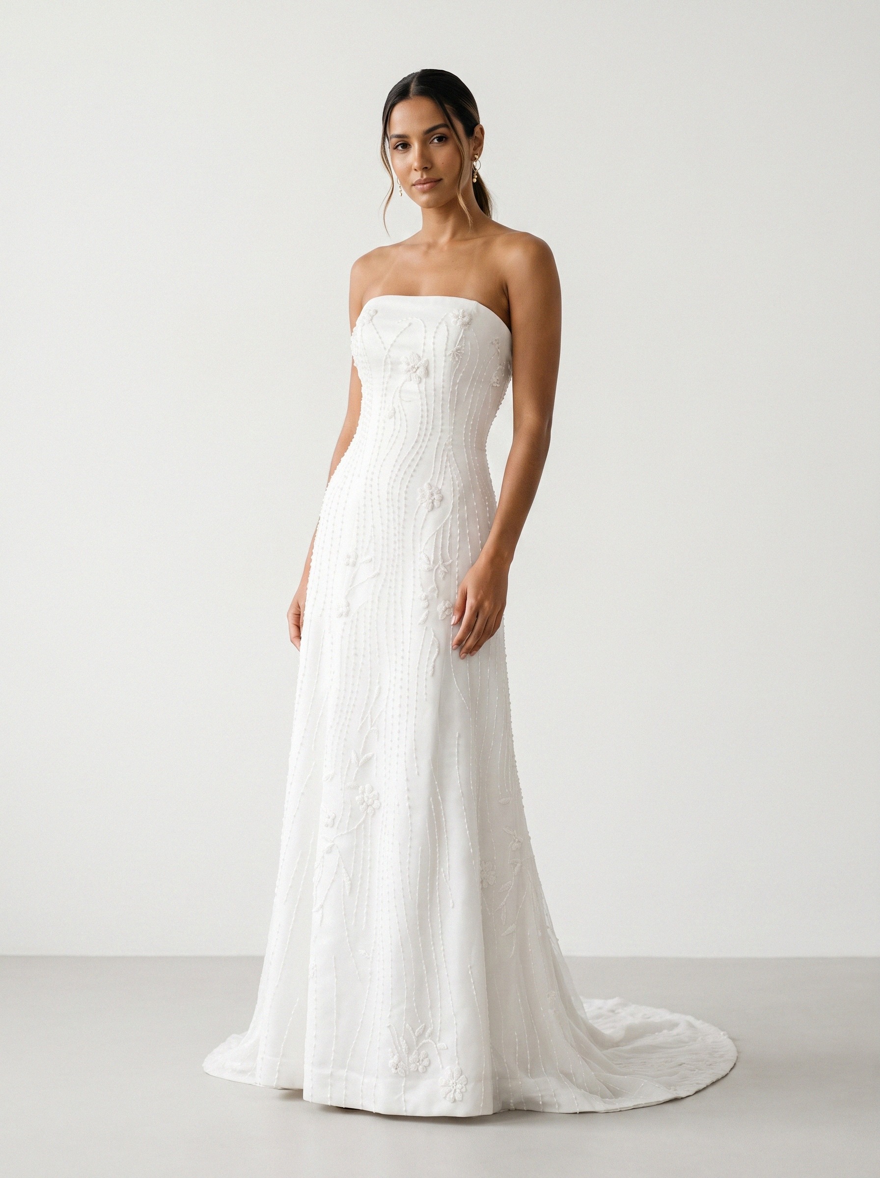 Vestido de noiva semi-sereia bordado tomara que caia da Koisa Linda