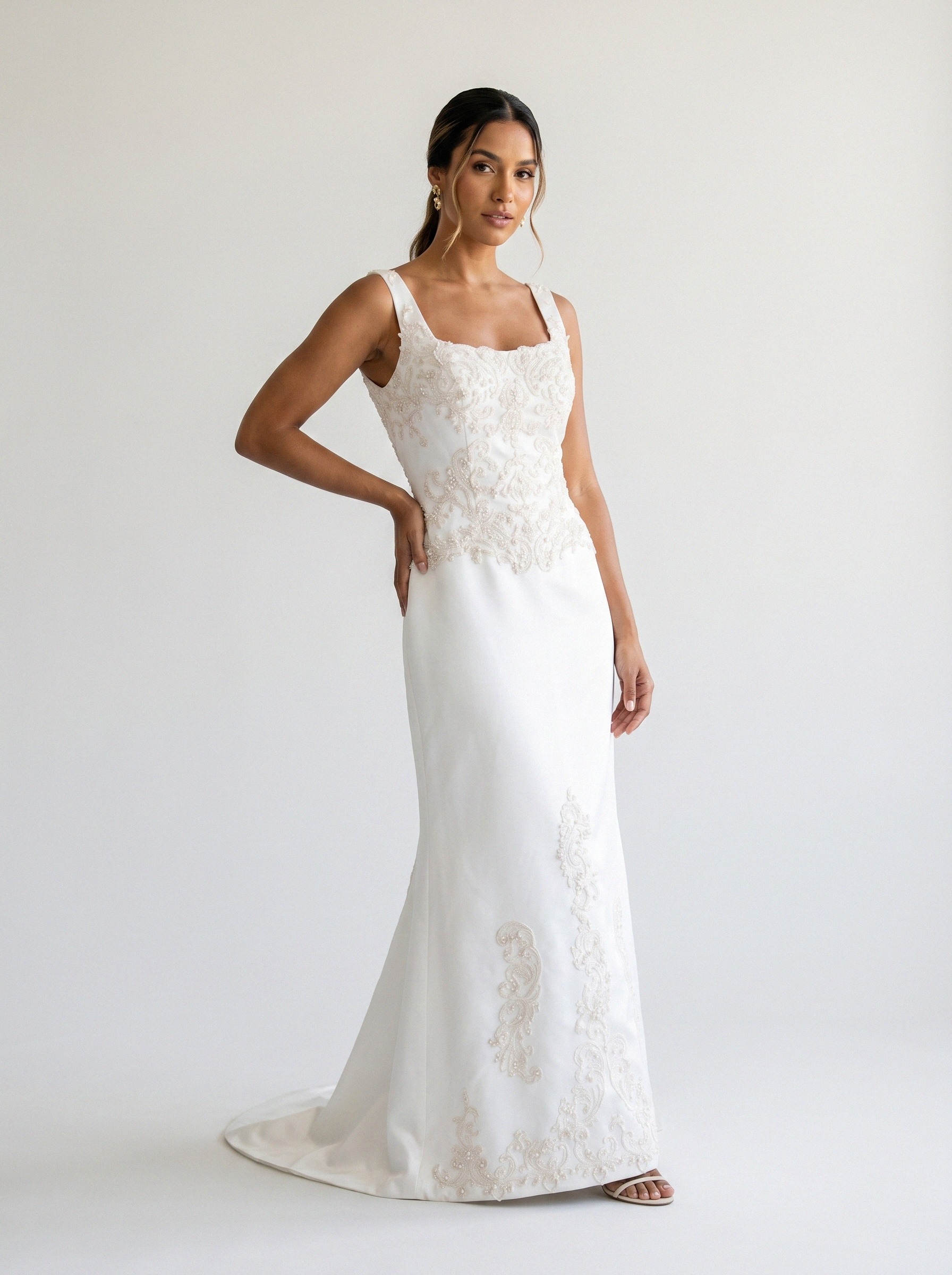 Vestido de noiva semi-sereia de cetim alça larga da Koisa Linda