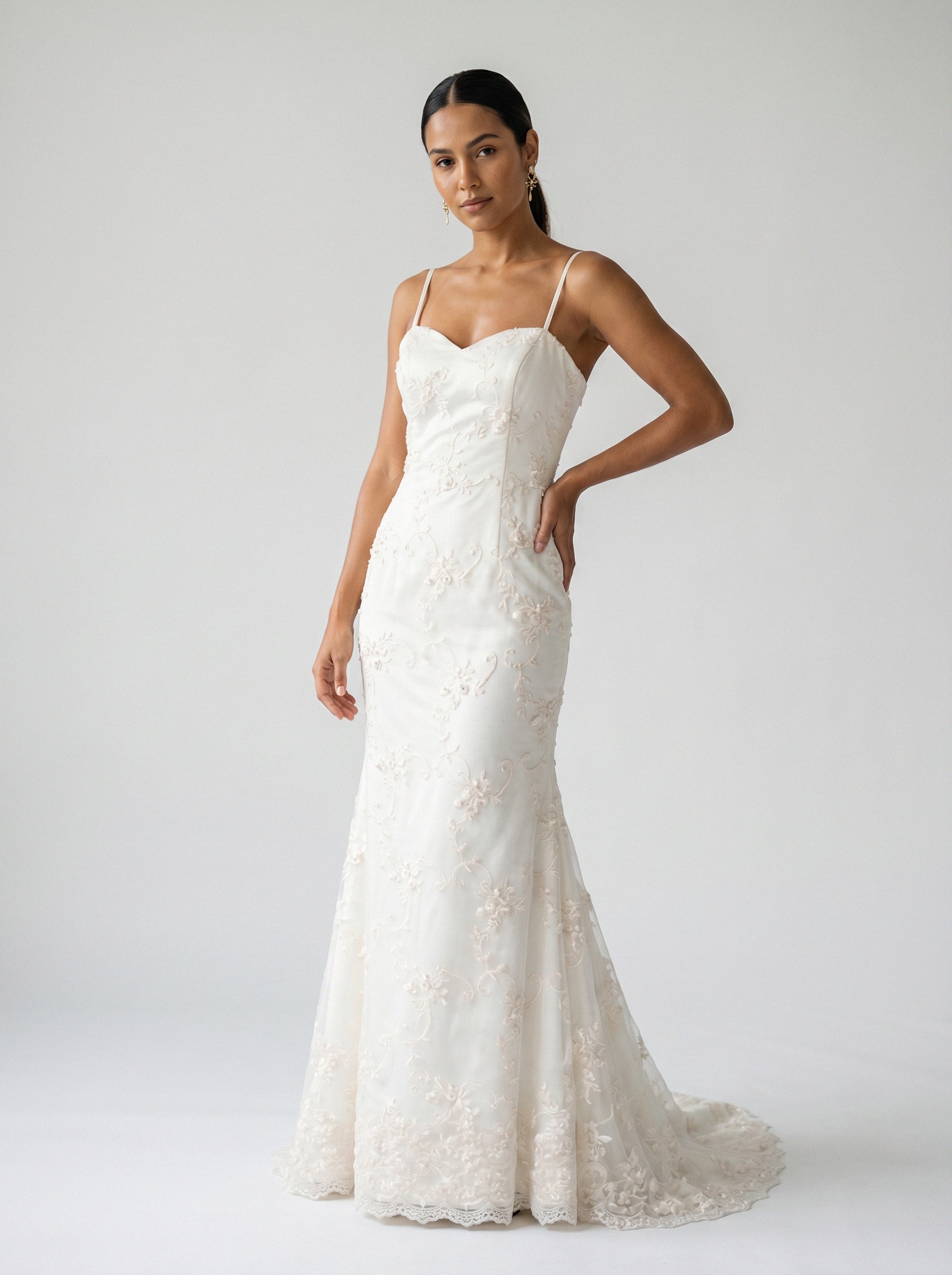 Vestido de noiva sereia de renda alça fina da Koisa Linda