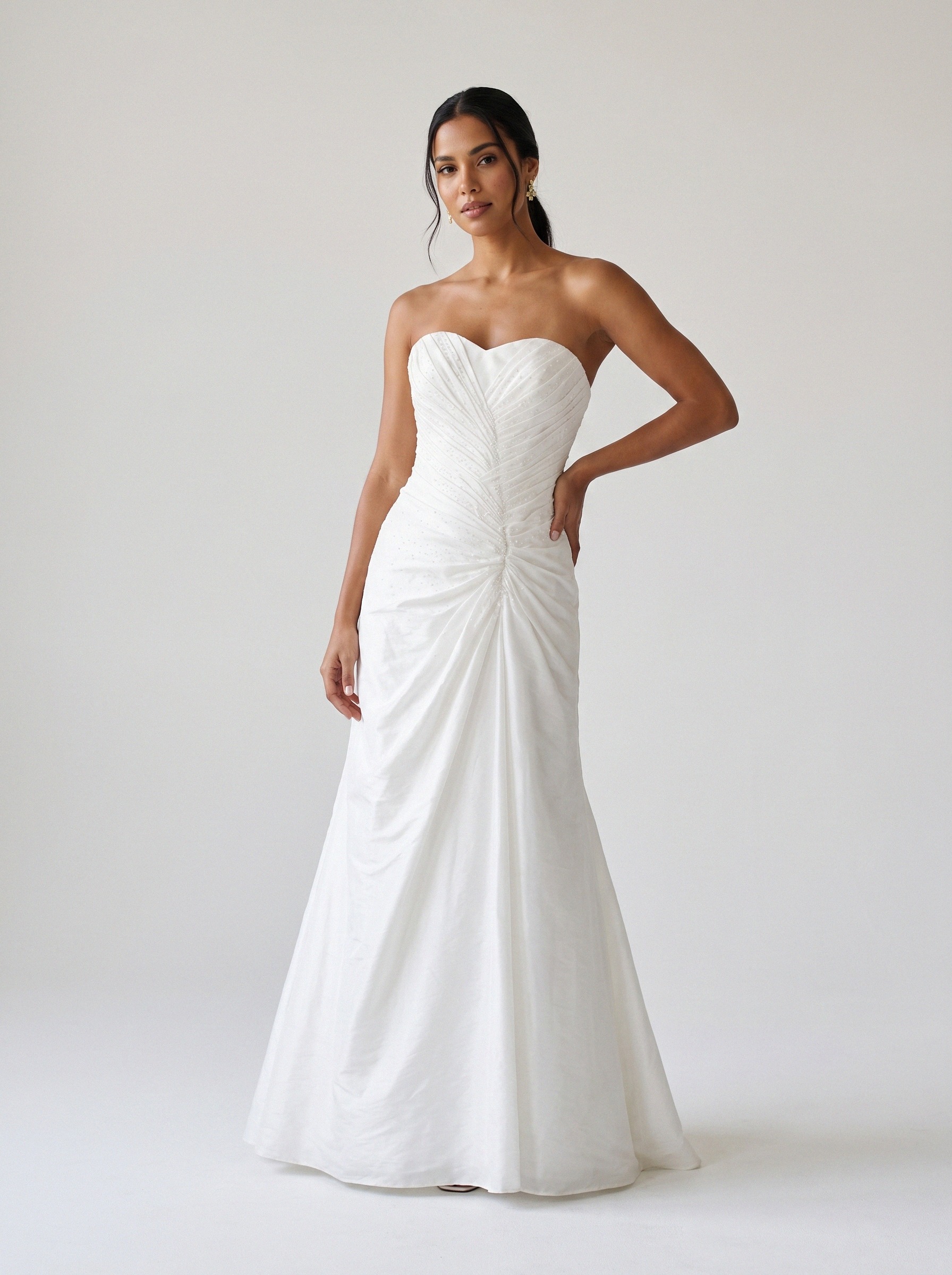 Vestido de noiva semi-sereia de cetim tomara que caia da Koisa Linda