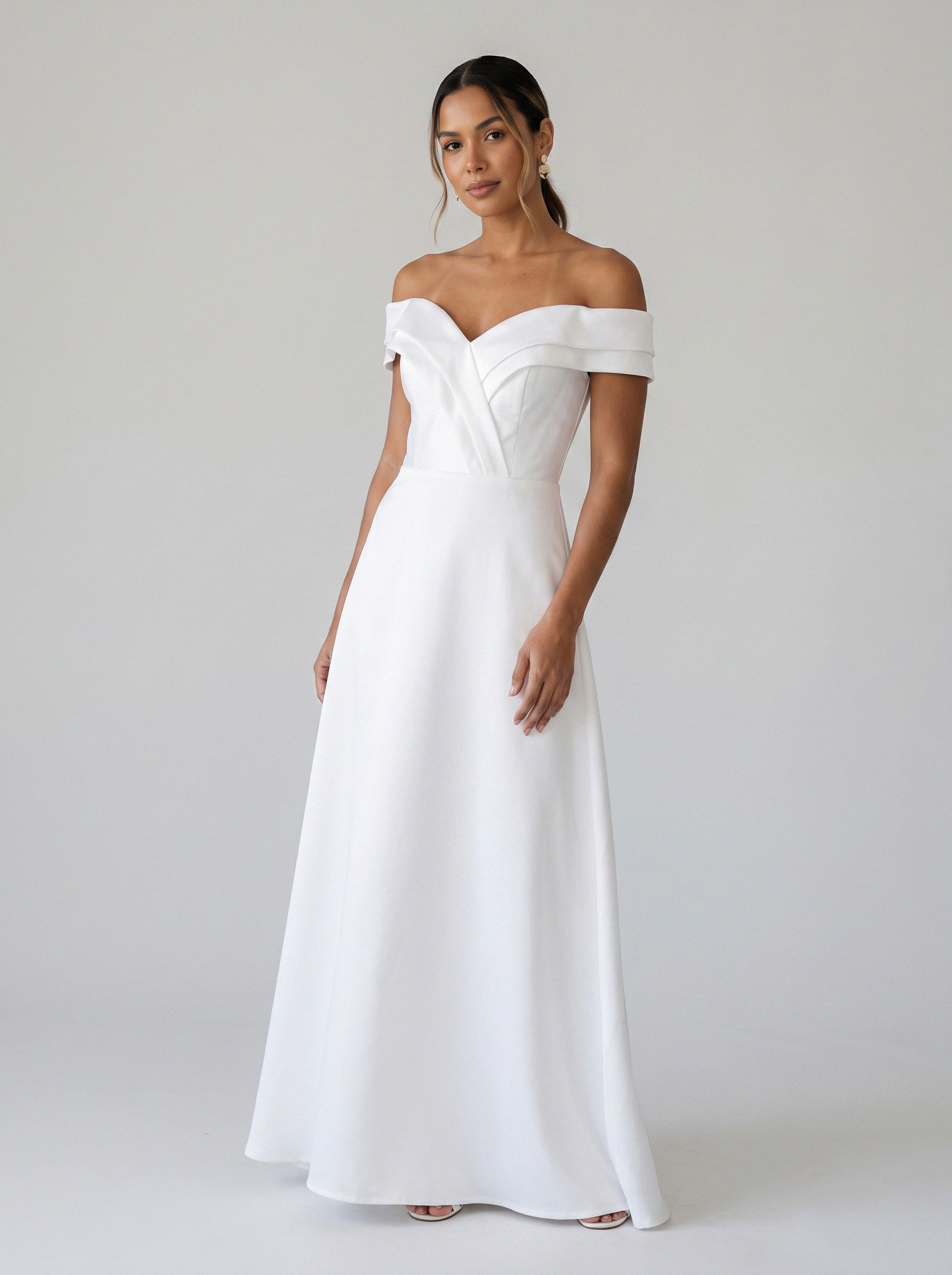 Vestido de noiva corte A de crepe ombro a ombro da Koisa Linda