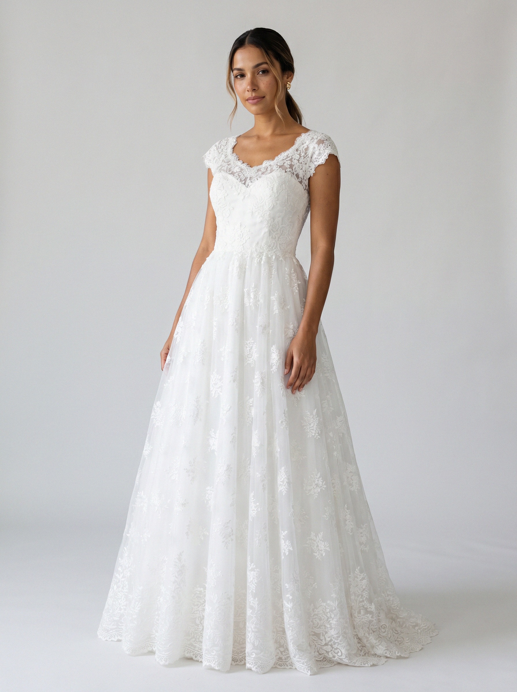 Vestido de noiva corte A de renda capa da Koisa Linda