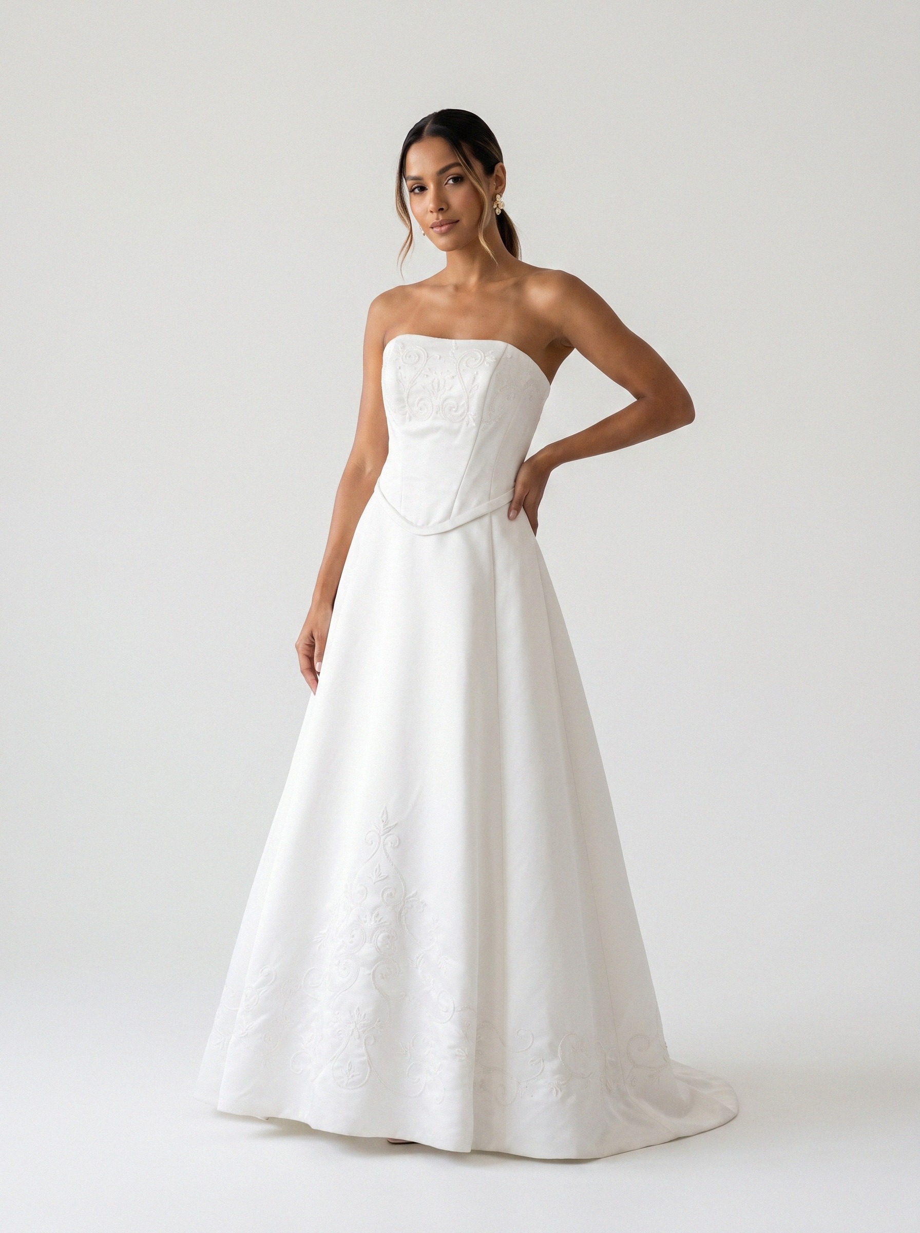Vestido de noiva corte A de zibeline tomara que caia da Koisa Linda