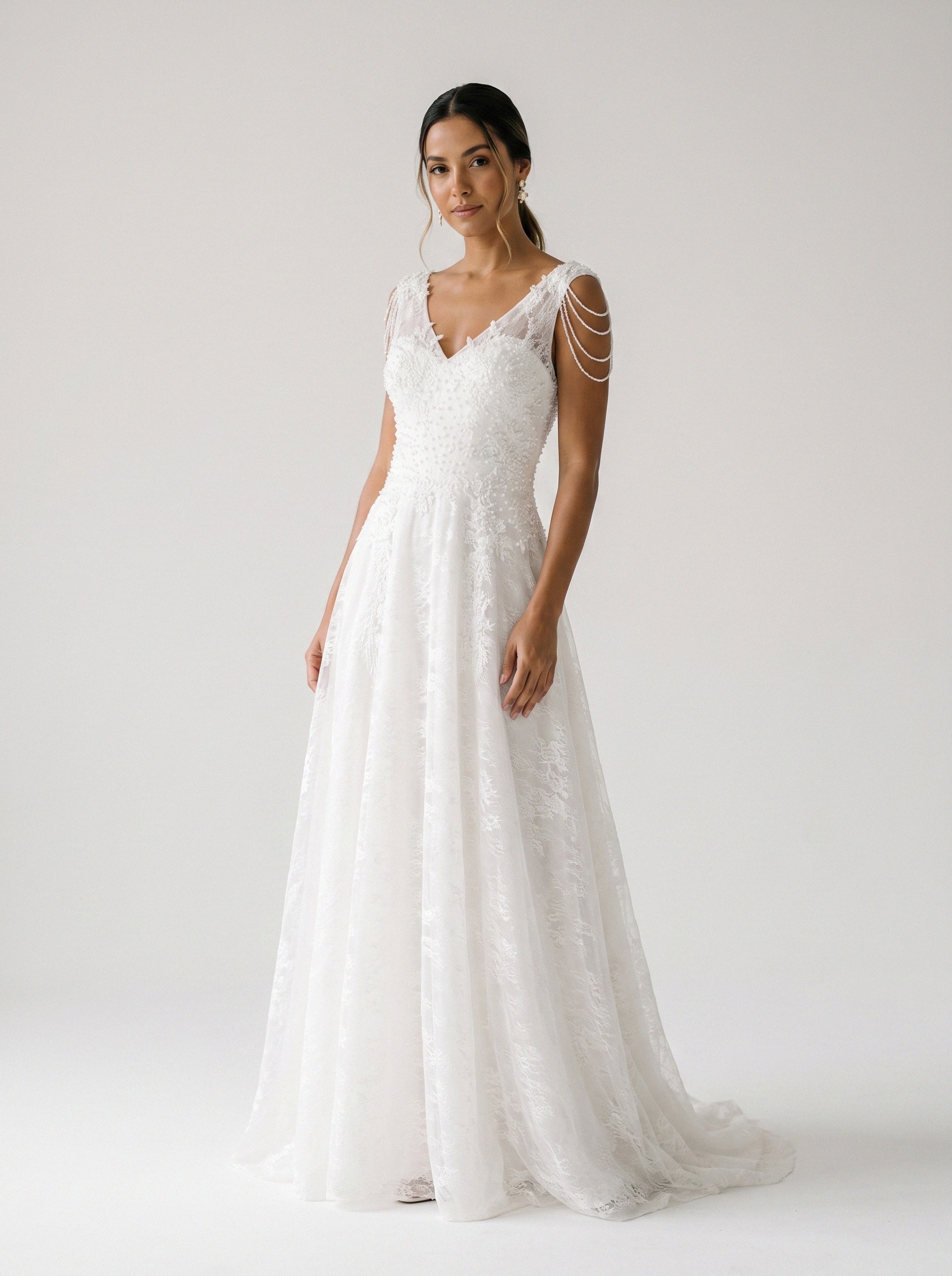 Vestido de noiva corte A de renda alça larga da Koisa Linda