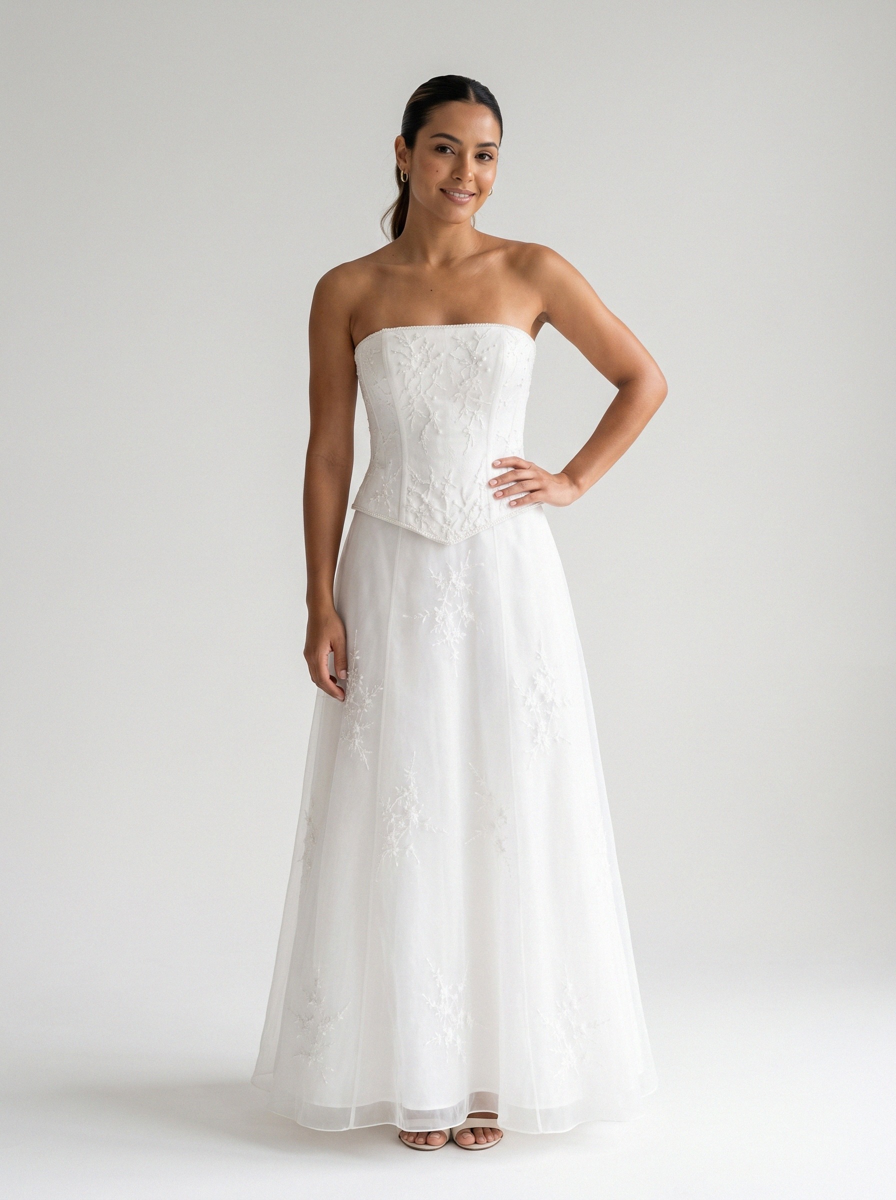 Vestido de noiva corte A de renda tomara que caia da Koisa Linda