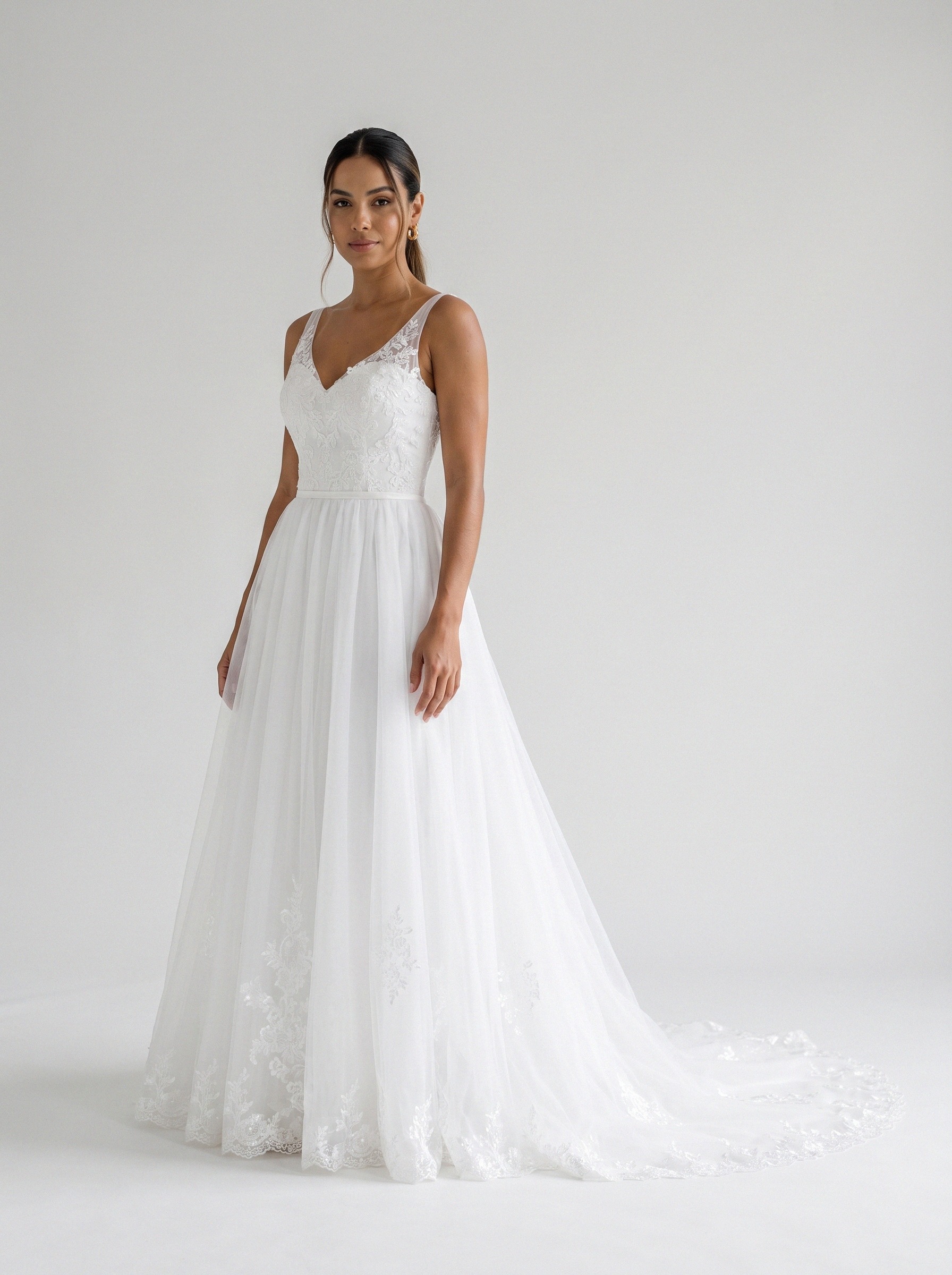 Vestido de noiva corte A de tule alça larga da Koisa Linda