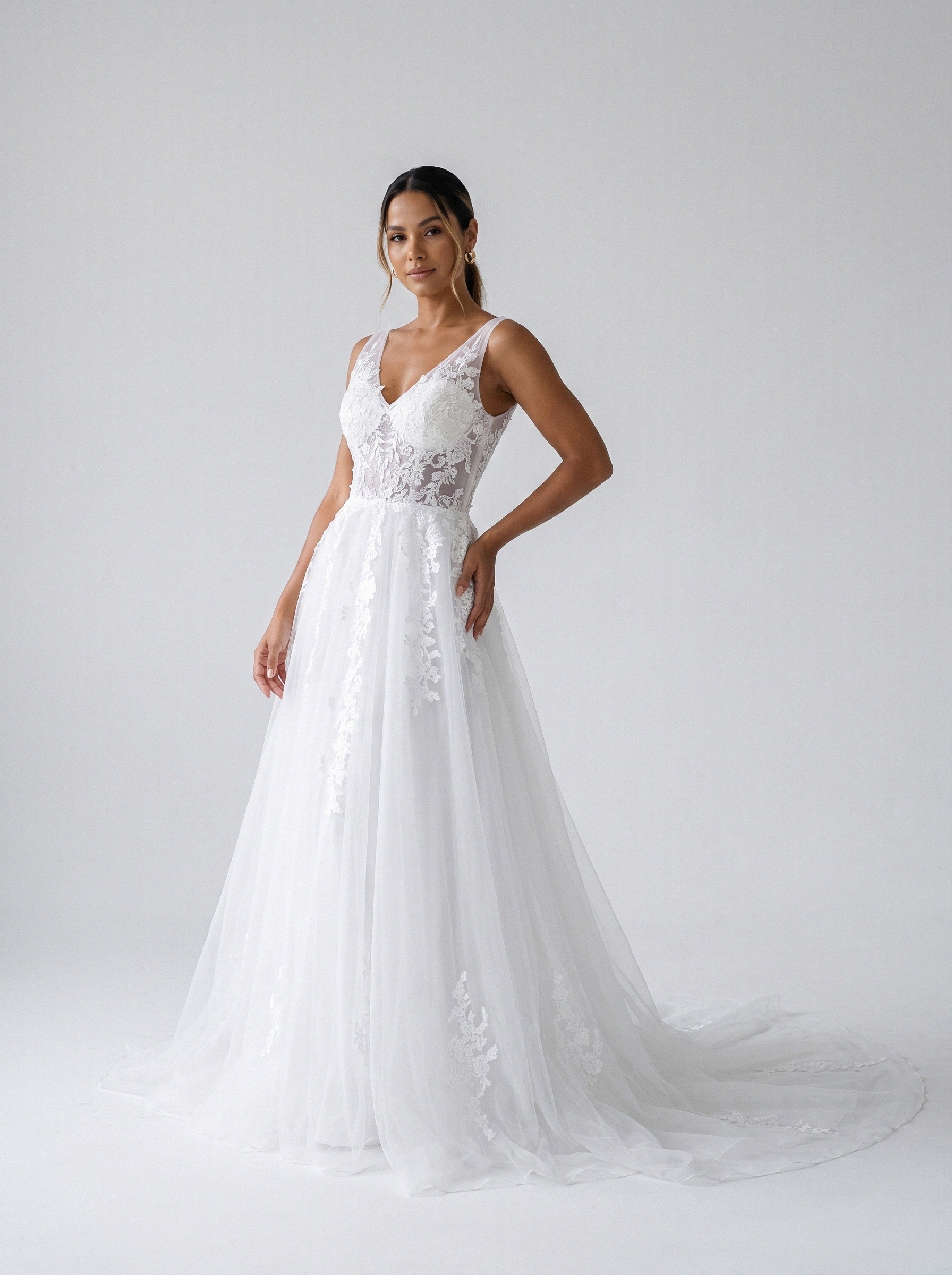 Vestido de noiva corte A de tule alça larga da Koisa Linda