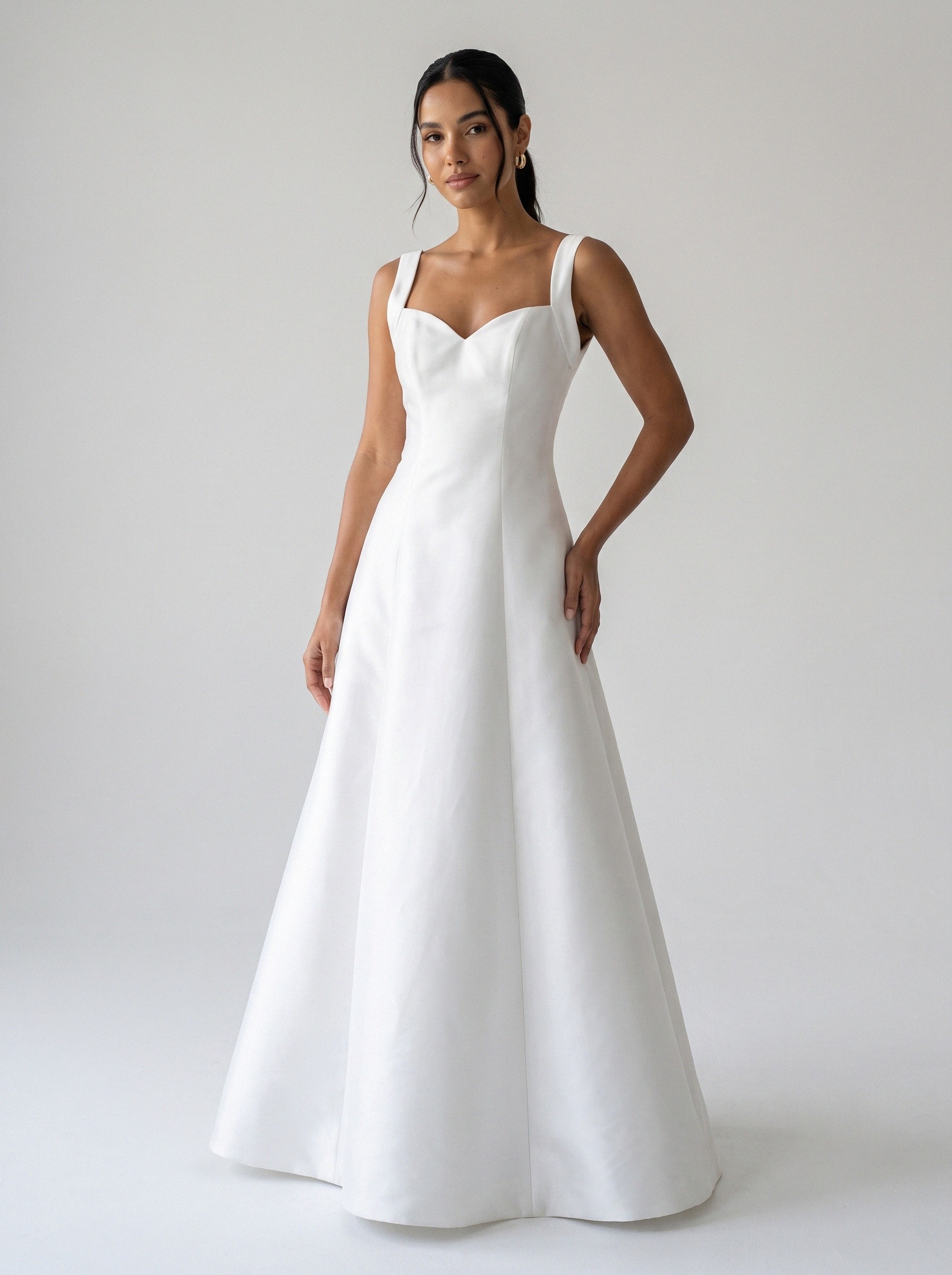 Vestido de noiva corte A de zibeline alça larga da Koisa Linda