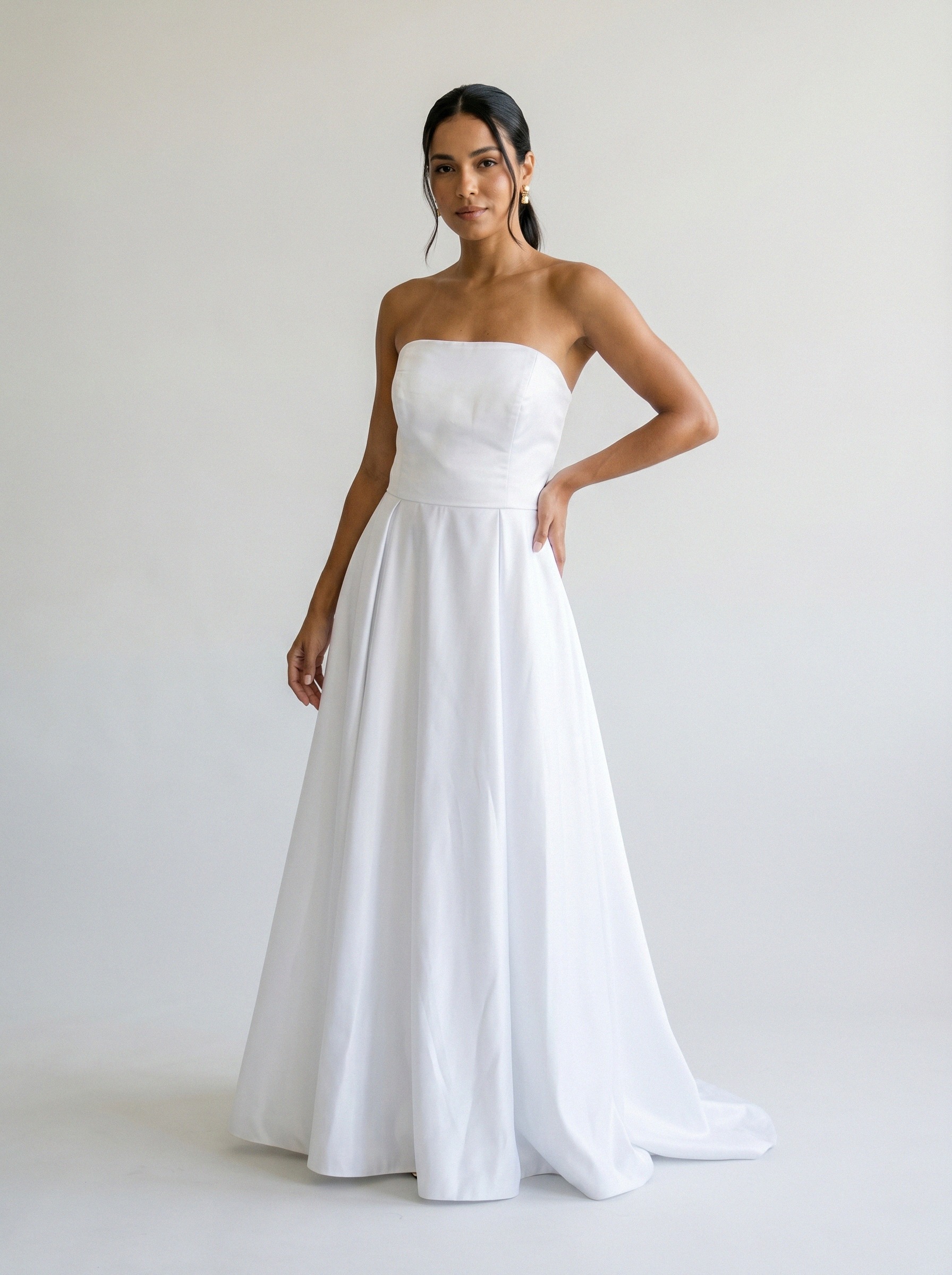 Vestido de noiva corte A de zibeline tomara que caia da Koisa Linda