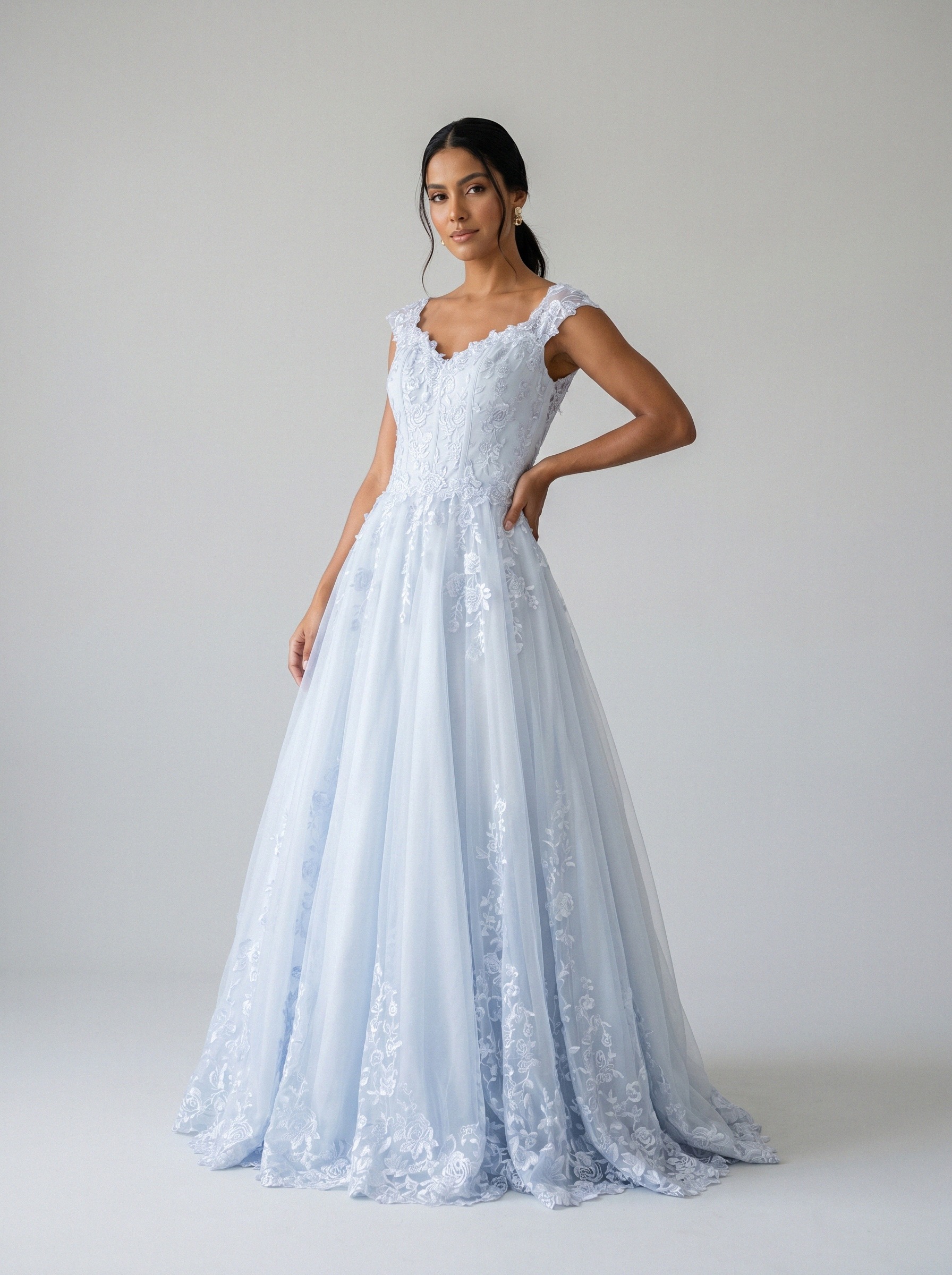 Vestido de noiva princesa de renda alça larga da Koisa Linda