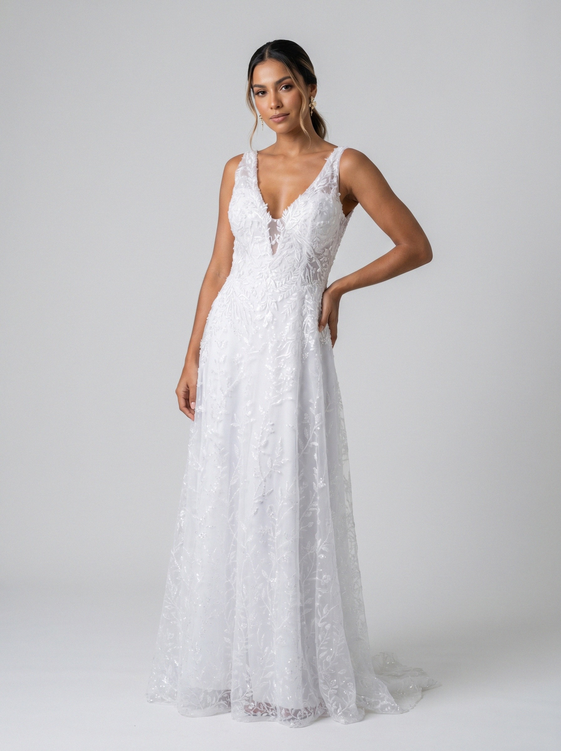 Vestido de noiva corte A de renda alça larga da Koisa Linda