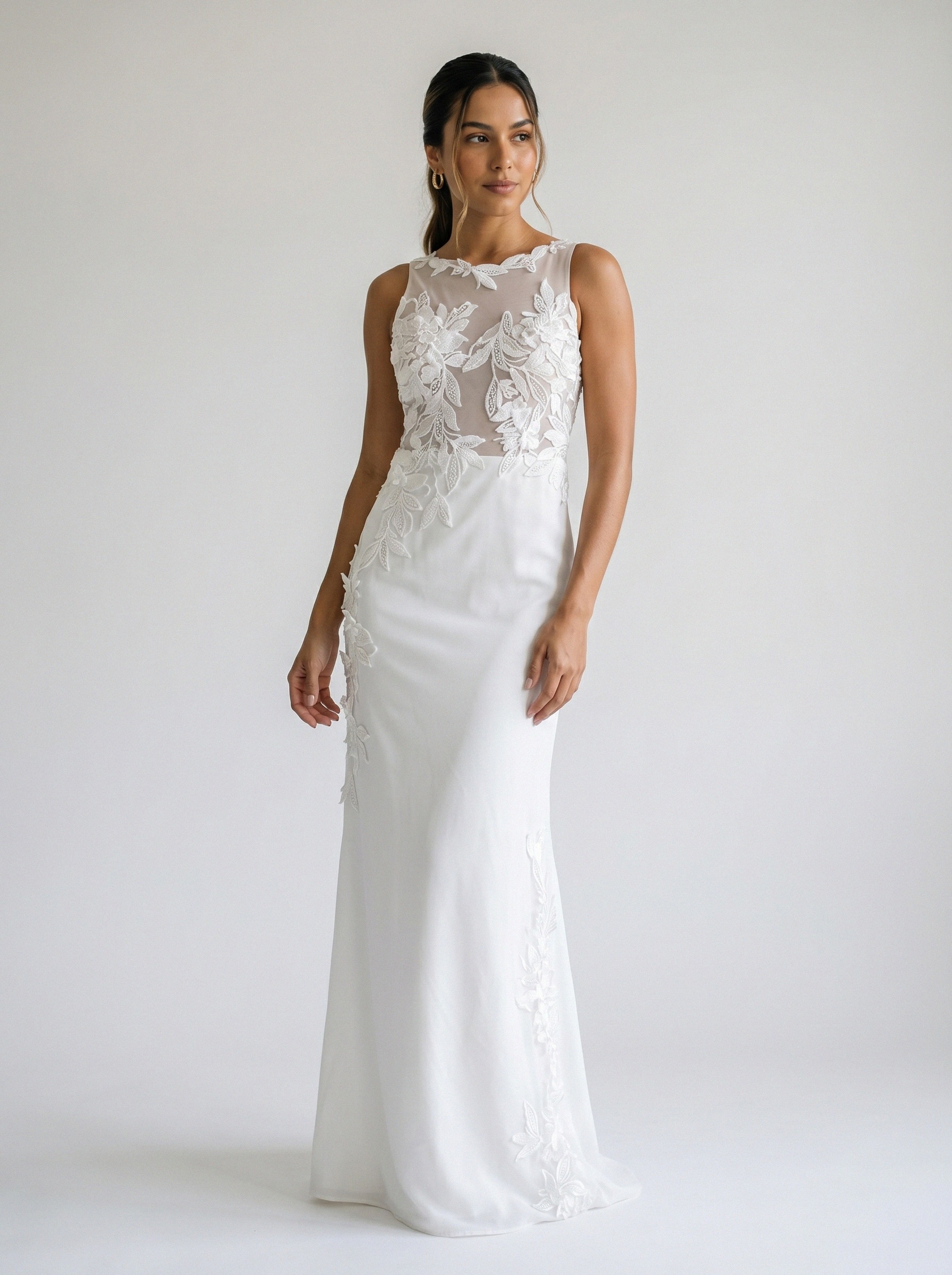Vestido de noiva reto de crepe decote canoa da Koisa Linda